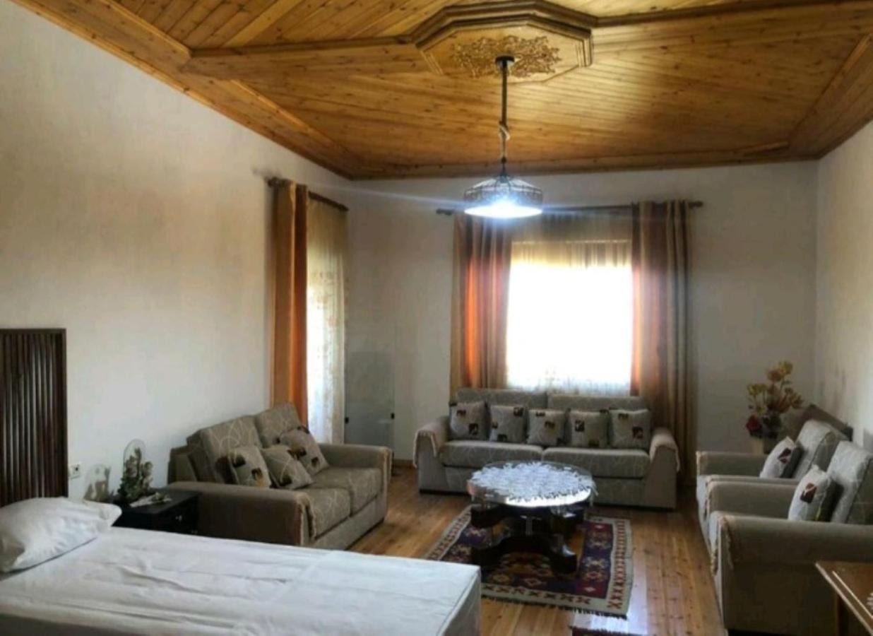MiziriGuestHouse Gjirokastër Extérieur photo