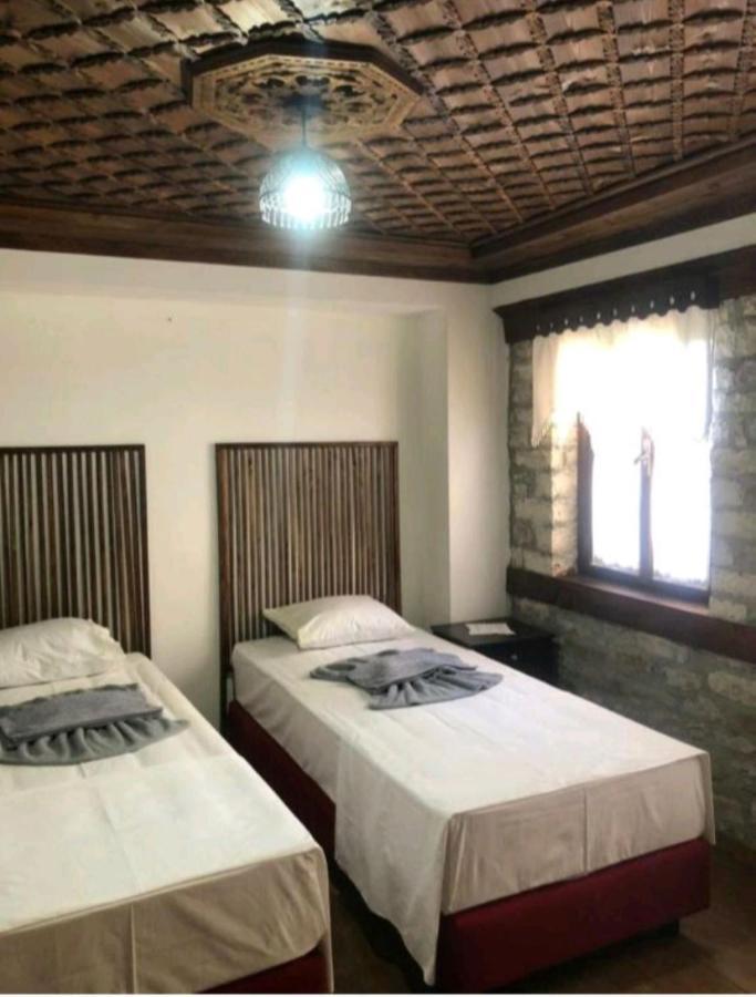 MiziriGuestHouse Gjirokastër Extérieur photo