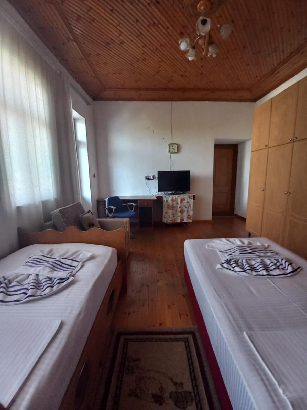 MiziriGuestHouse Gjirokastër Extérieur photo